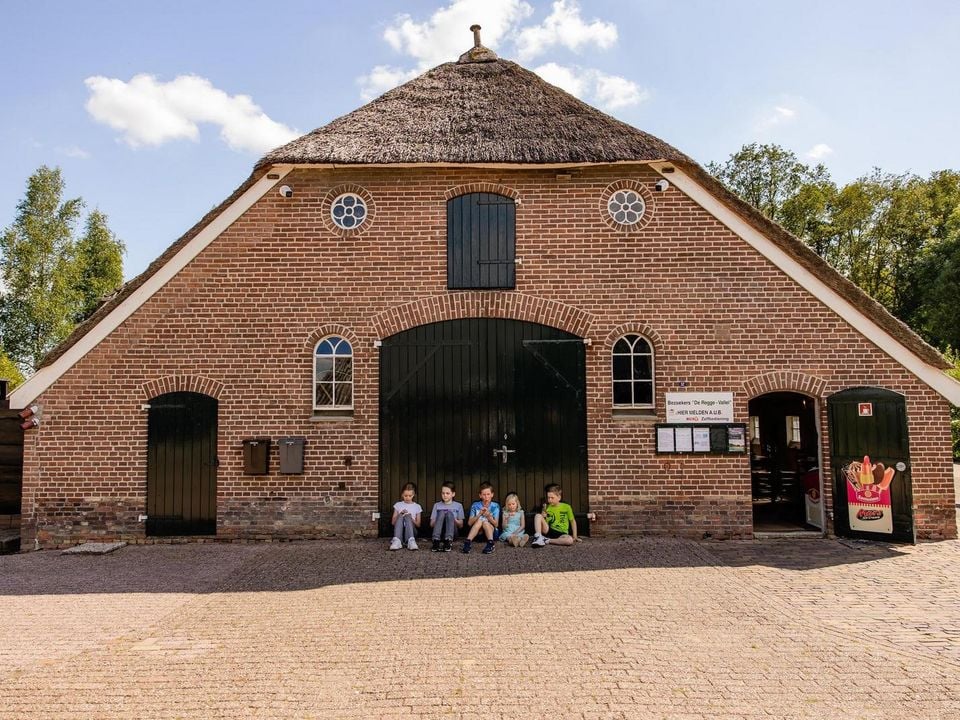 Charmecamping & Appartementen De Regge-Vallei