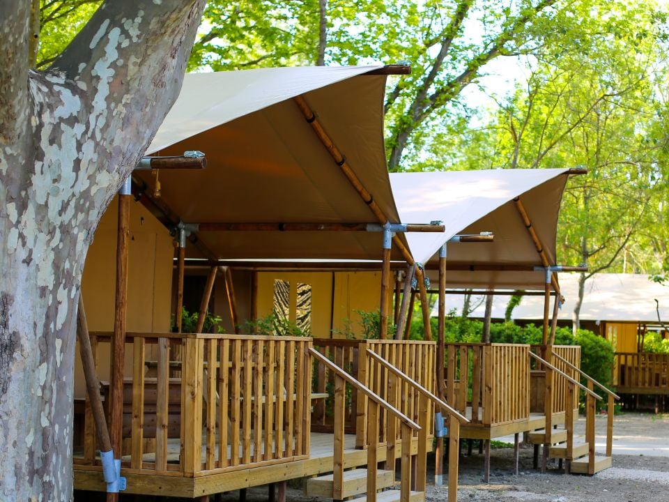 Camping Lodges & Nature