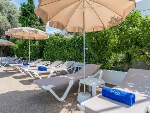Pierre & Vacances Apartomentos Ros Ibiza - Camping Balearen