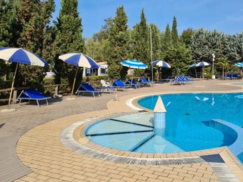 Europe Tents Campeggio Paradiso - Camping Lucca   - Afbeelding N°3