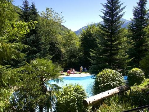 Bedura Park, camping temático de la naturaleza y bungalows - Lerida