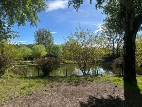 Vodatent Camping Les Rives de Courtes - Gers - Afbeelding N°3