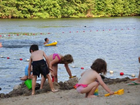 Camping Paradis De la Plage - Camping Lot