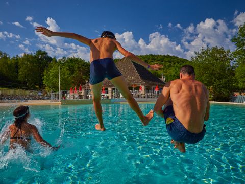 Camping Domaine des Tours - Camping Aveyron