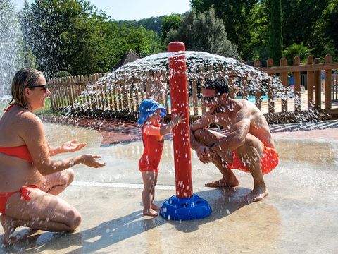 Camping Le Rocher de la Cave - Camping Dordogne