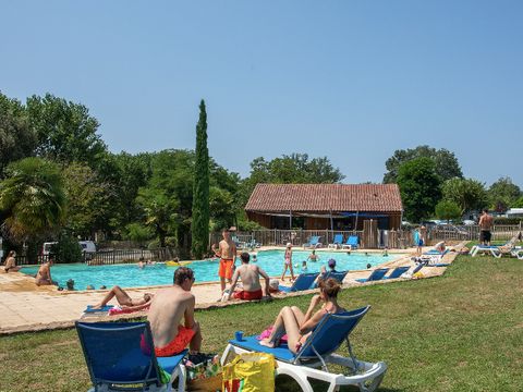 Camping Le Rocher de la Cave - Camping Dordogne