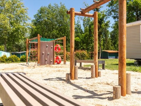 Camping Le Château de Galaure - Drôme