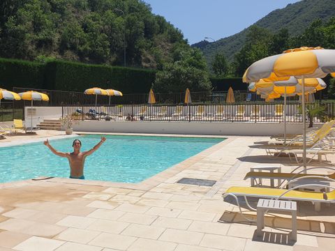 Camping Les Eaux Chaudes - Camping Alpes-de-Haute-Provence