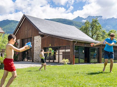 Camping Romanée - la Ferme de la Serraz - Haute-Savoie