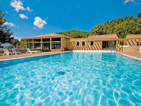 Domaine Château Laval - Camping Alpes-de-Haute-Provence
