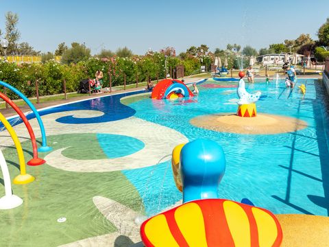 Club Del Sole Spina Family Collection - Ferrara