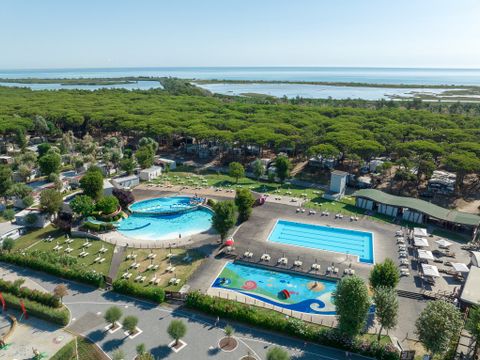 Club Del Sole Spina Family Collection - Ferrara