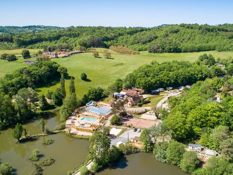 Camping Le Val d'Ussel - Camping Dordogne - Afbeelding N°0