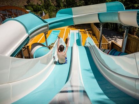Camping Le Val d'Ussel - Dordogne