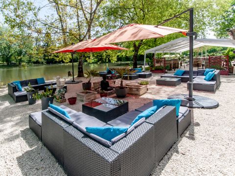 Camping les Etangs de Plessac  - Dordogne