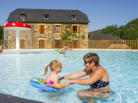 Camping Ushuaïa Villages Rives d'Olt et Aubrac - Camping Aveyron