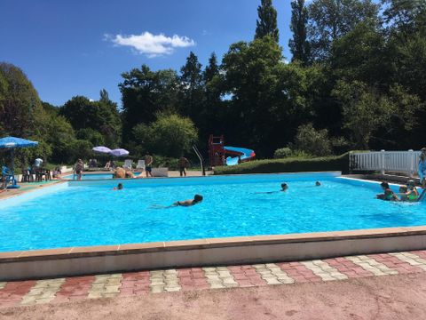Camping Les Bains - Camping Nièvre