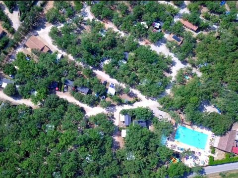 Camping Domaine des Chênes Blancs Pausado - Vaucluse - Afbeelding N°5