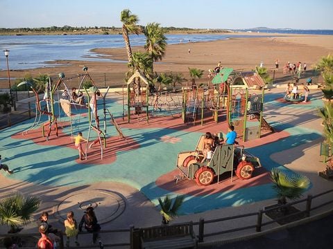 Camping Bleu Marine   - Hérault