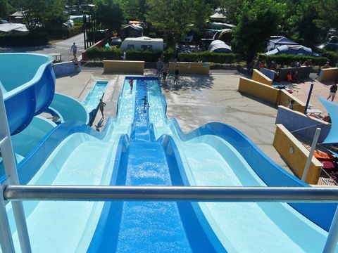Camping La Plage Fleurie - Camping Ardèche