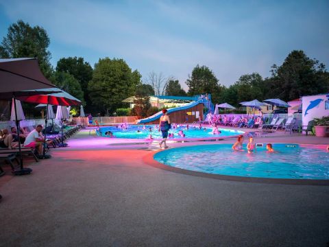 Camping Les Bords de Loue - Jura - Afbeelding N°2