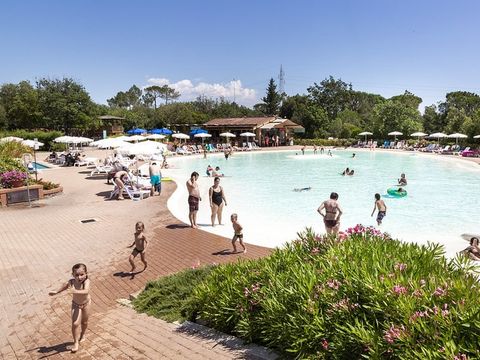 hu Montescudaio village - Camping Pisa