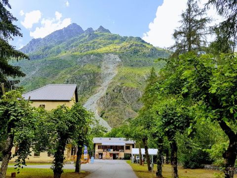 Camping Les Mélèzes - Camping Hautes-Alpes