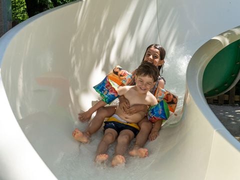 Camping Romanée - Les Grottes De Roffy - Dordogne