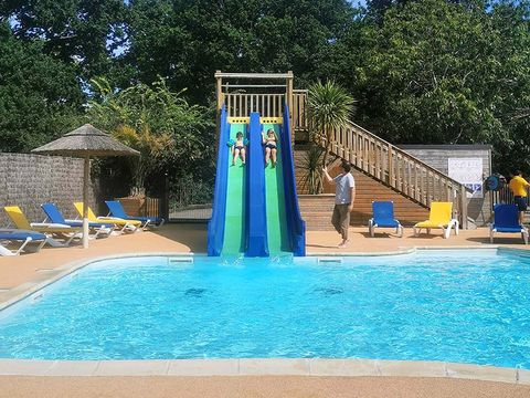 Camping Les Chalands Fleuris - Camping Loire-Atlantique