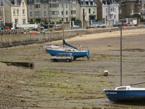 Camping de la Cité d'Alet - Ille-et-Vilaine