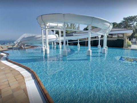 Camping Bayona Playa - Camping Pontevedra