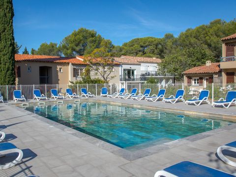 SOWELL RESIDENCES Les Chênes Verts - Camping Var