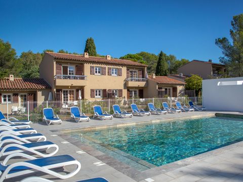 SOWELL RESIDENCES Les Chênes Verts - Camping Var