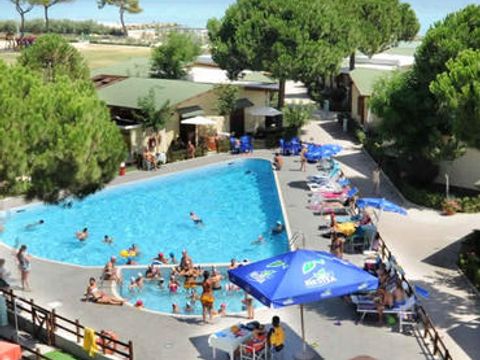 Heliopolis Camping & Village - Camping Teramo