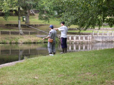 Complexo Turístico A Peneda -  Cámping Monterroso - Lugo
