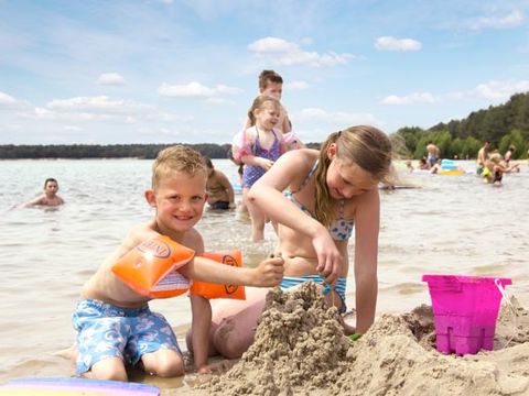 Oostappen park Parelstrand - Camping Belgisch Limburg
