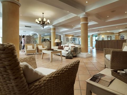 Pierre & Vacances Premium Résidence Les Calanques des Issambres - Camping Var - Afbeelding N°4