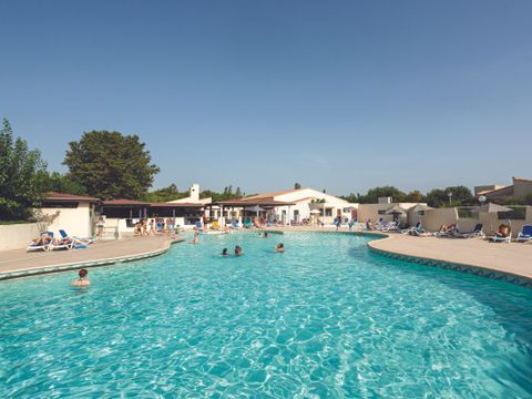 SOWELL RESIDENCES Les Lauriers Roses - Camping Hérault