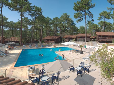 Domaine Les Sentes CARCANS - MAUBUISSON - Camping Gironde