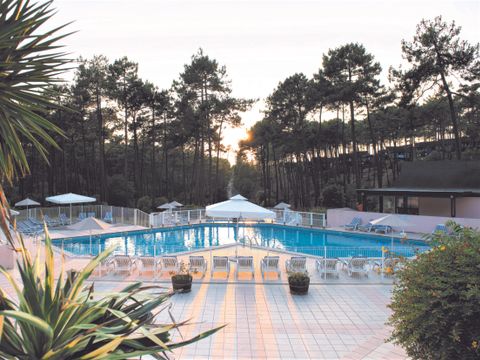 Domaine Les Cavales - Camping Gironde