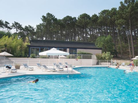 Domaine Les Cavales - Camping Gironde