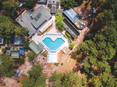 Domaine Les Cavales - Camping Gironde