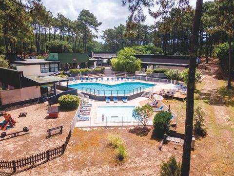 Domaine Les Cavales - Camping Gironde