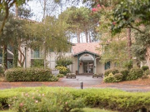 Pierre & Vacances Residence Le Domaine Du Golf De Pinsolle - Camping Landes