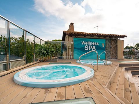 Kampaoh L'Almadrava - Camping Tarragona