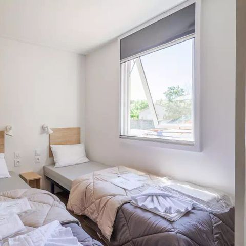 Stacaravan 6 personen - Ultimate Plus | 3 slaapkamers | 6 pers | Terras Lounge | 2 badkamers | Airconditioning | TV