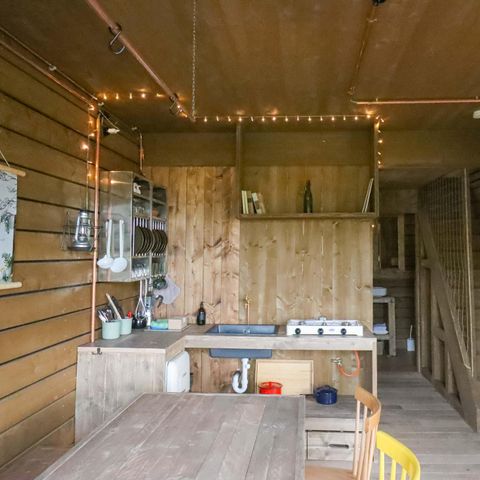 UNIEKE ACCOMMODATIE 8 personen - Tiny house Shelter met jaccuzi