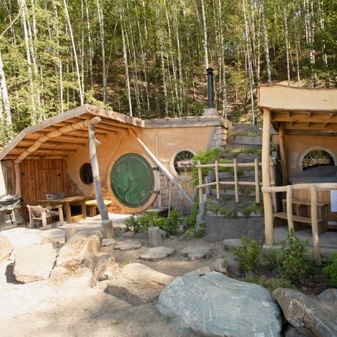 UNIEKE ACCOMMODATIE 6 personen - Tiny house Hobbit met hottub