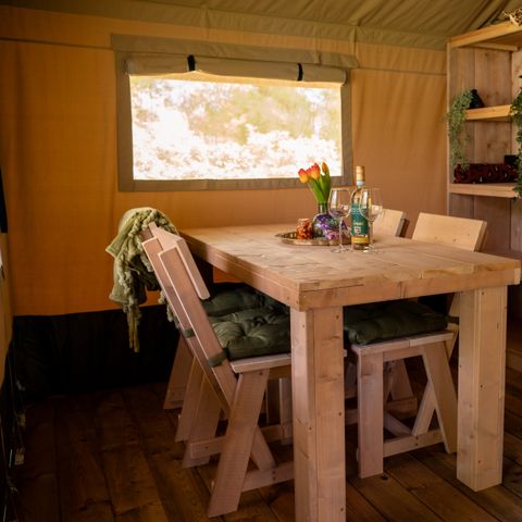 Safaritent 4 personen - Forest Lodge incl. sanitair