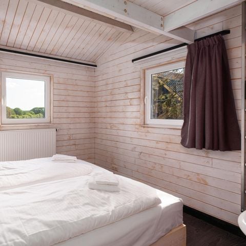 VAKANTIEHUIS 18 personen - Familiehuis met Hottub + Trekkershutten